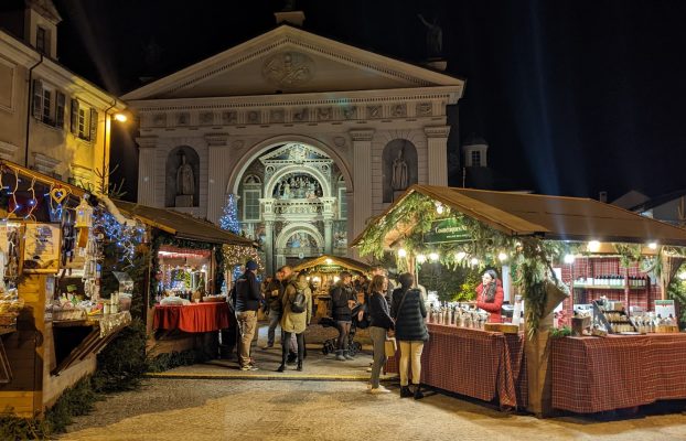 Marché Vert Noël tra le vie del centro di Aosta
